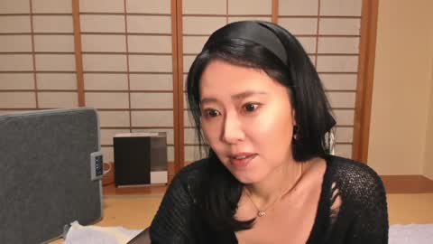 Snapshot of maybenanako chatting on February 8, 4:14 pm Nanako online show from February 8, 4:14 pm