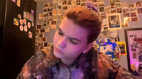 Rose online show from March 17, 5:29 pm