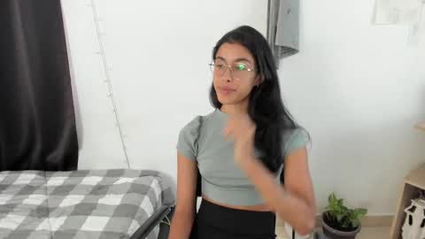 Snapshot of mazikeen_18 chatting on February 26, 2:49 pm mazikeen_18 online show from February 26, 2:49 pm