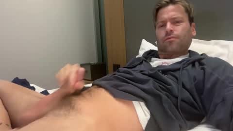 Snapshot of mbnc chatting on October 30, 12:00 am lol online show from October 30, 12:00 am