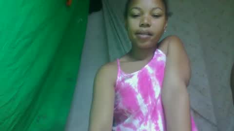 mbotyfeliciaa online show from December 20, 6:04 pm