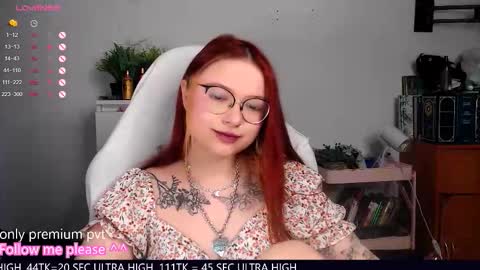 Snapshot of me_hanna chatting on October 6, 11:55 pm Hanna online show from October 6, 11:55 pm