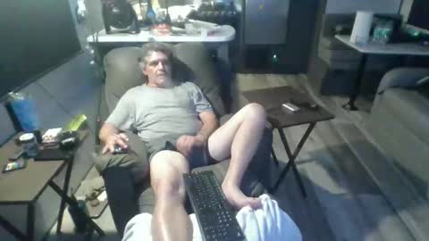 me_him_us_them online show from March 1, 3:33 am