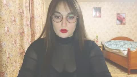 Melissa online show from November 24, 1:43 pm