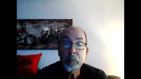 Snapshot of meathome3 chatting on October 19, 3:16 pm me at home online show from October 19, 3:16 pm