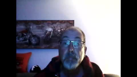 Snapshot of meathome3 chatting on September 23, 9:58 am me at home online show from September 23, 9:58 am