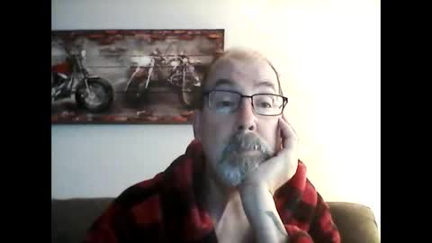 Snapshot of meathome3 chatting on March 6, 12:30 pm me at home online show from March 6, 12:30 pm