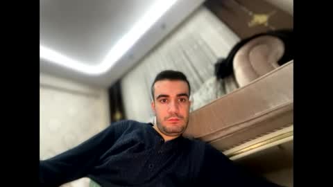 meboyyg online show from January 14, 9:45 pm