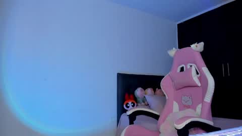 Megan online show from May 5, 11:43 pm