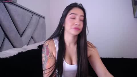 Snapshot of megan_bluee_ chatting on September 17, 2:53 pm Megan Bluee online show from September 17, 2:53 pm