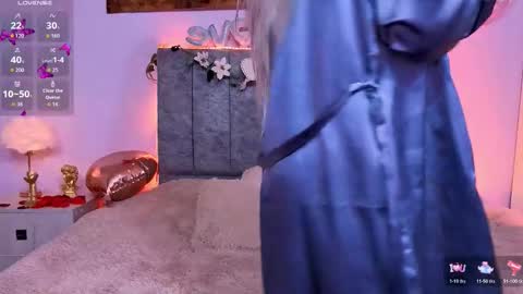 megan do santos online show from February 15, 8:02 am