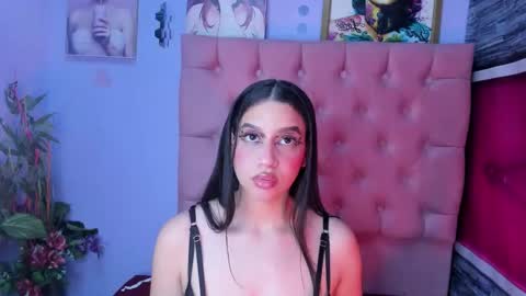 megan_jenner1 online show from December 2, 2:21 am