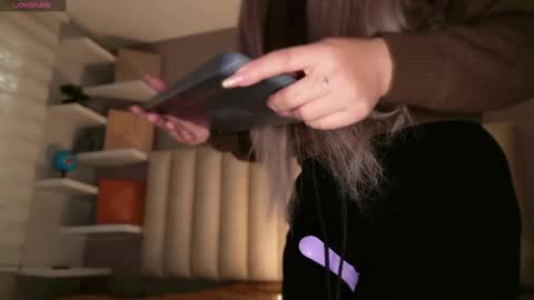     online show from February 6, 12:52 pm