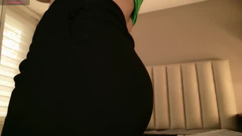 Snapshot of megan_moore__ chatting on October 1, 12:26 pm online show from October 1, 12:26 pm