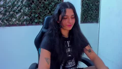 Snapshot of megan_whitte_01 chatting on March 3, 2:36 am megan white 01  online show from March 3, 2:36 am