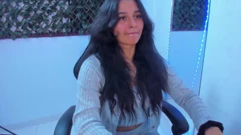 Snapshot of megan_whitte_01 chatting on March 9, 6:39 am megan white 01  online show from March 9, 6:39 am