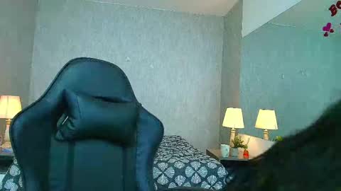 Megan online show from June 4, 11:33 pm