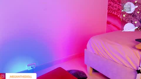 Meghan the doll online show from October 15, 8:20 pm