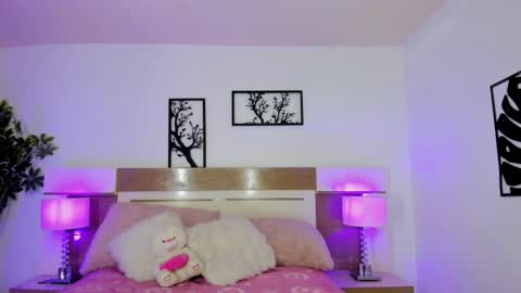 Meggan online show from September 25, 1:23 am