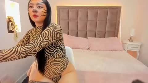 meghan_lane online show from October 9, 1:49 pm