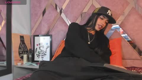 meghanqueen__ online show from March 13, 7:11 am