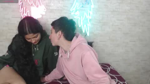 mei and gaby online show from October 19, 3:22 am