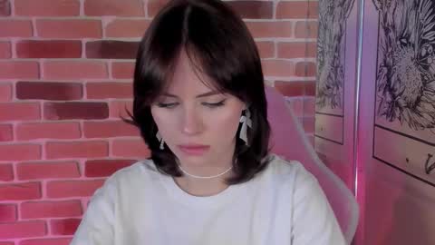 Katie  Payne online show from October 5, 4:32 am