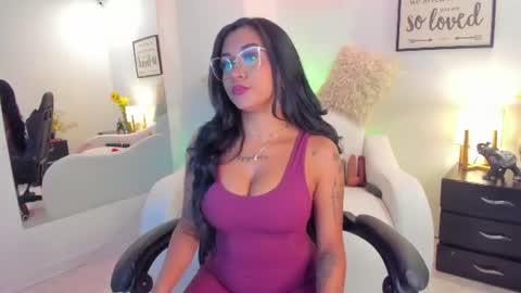melan_owen online show from July 3, 11:04 am