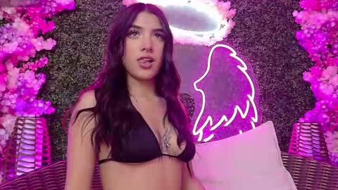 Melanie online show from September 24, 3:35 am