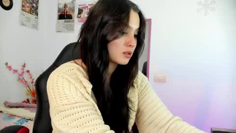 mel  online show from April 13, 6:34 pm