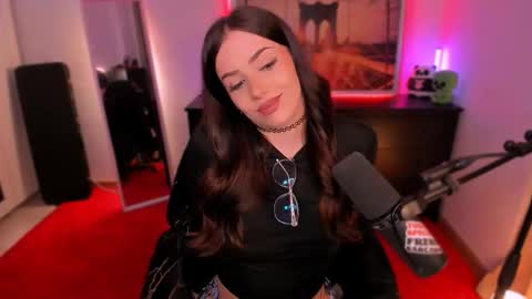 Melanie  online show from March 19, 6:02 pm