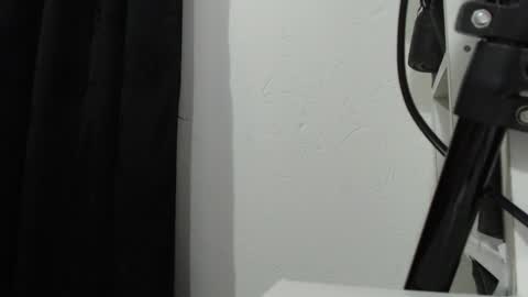 Melannie online show from March 5, 11:49 pm