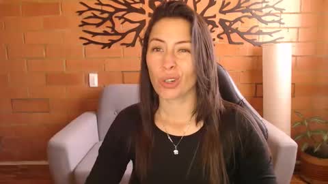 Snapshot of melanny_69 chatting on September 21, 1:04 pm Melanny online show from September 21, 1:04 pm