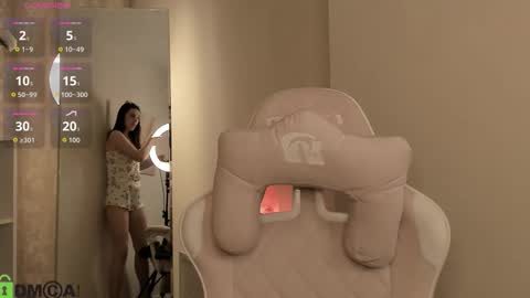 Melany online show from December 3, 1:26 am