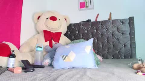 melanny online show from November 16, 1:18 am