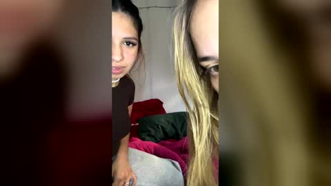 Valentina y Melissa online show from June 13, 4:50 pm