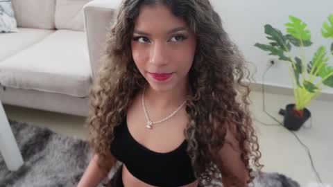 Snapshot of melina_smith1 chatting on January 17, 8:11 pm MelinaSmith online show from January 17, 8:11 pm