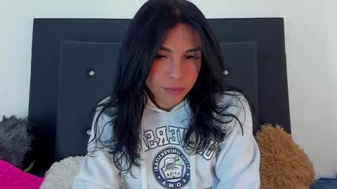 Melissa G online show from December 17, 4:14 pm