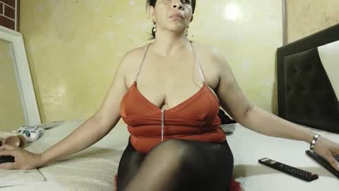 melisajoness online show from March 29, 10:50 am