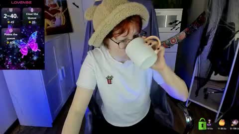 Melissa online show from October 28, 9:16 pm