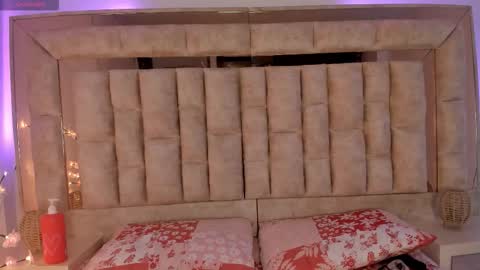 melissalove3 online show from December 2, 4:00 am