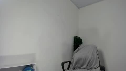 Melissa online show from February 12, 1:53 am