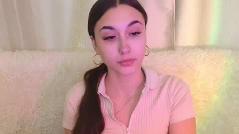 Snapshot of melissapristine chatting on October 18, 2:49 am Mel online show from October 18, 2:49 am