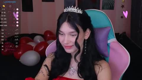 Snapshot of mella_freya chatting on January 22, 9:43 pm Freya  IM NONUDE online show from January 22, 9:43 pm