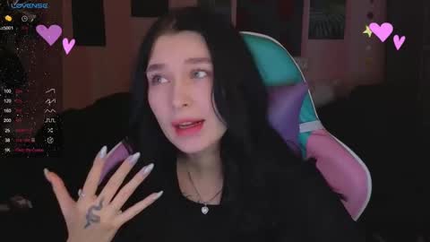 Snapshot of mella_freya chatting on March 6, 10:04 pm Freya  IM NONUDE online show from March 6, 10:04 pm