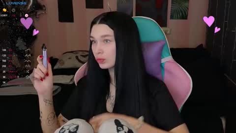 Snapshot of mella_freya chatting on February 4, 9:20 pm Freya  IM NONUDE online show from February 4, 9:20 pm