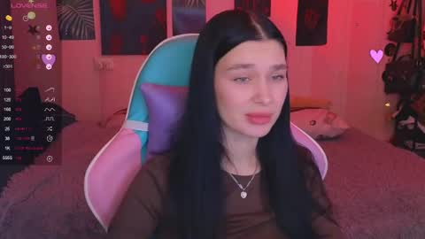 Snapshot of mella_freya chatting on January 6, 9:54 pm Freya  IM NONUDE online show from January 6, 9:54 pm