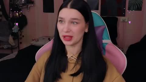 Snapshot of mella_freya chatting on February 5, 8:57 pm Freya  IM NONUDE online show from February 5, 8:57 pm