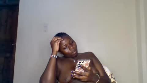 Snapshot of mellanin_pretty_ chatting on October 1, 1:59 am . online show from October 1, 1:59 am