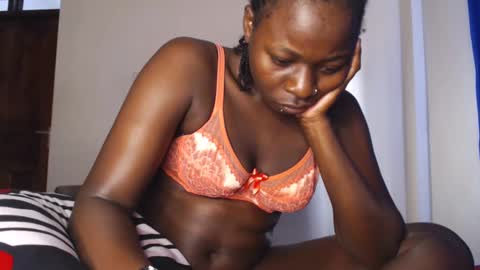 Snapshot of mellanin_pretty_ chatting on February 23, 4:50 am . online show from February 23, 4:50 am